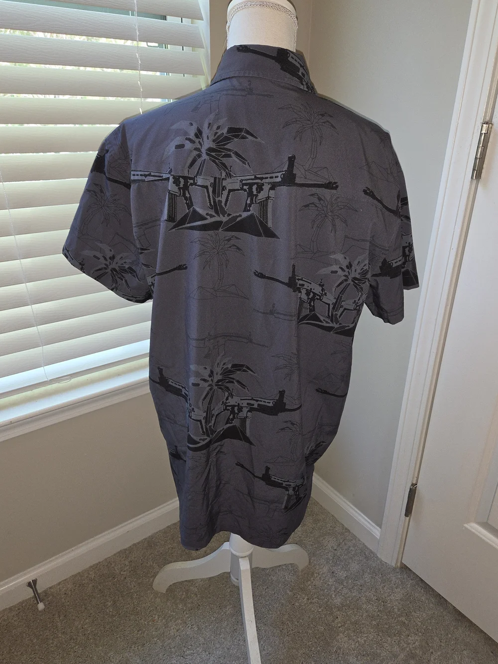 Men's Short-Sleeve Retro Rifle Tactical Palm And Rifles Shirt